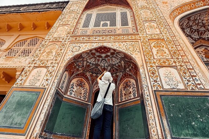 2 Day Jaipur Tour for First-Time Visitors - Private AC car and an English-speaking driver: the real advantage