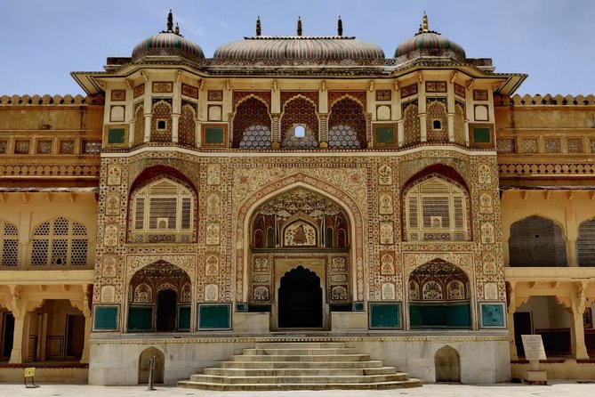 2-Day Private Jaipur City Sightseeing Tour with Three Forts - Day 1: Amber Fort plus the stepwell and royal core