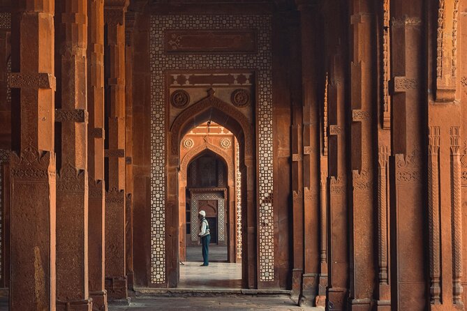 2-Day Private Tour to The Taj Mahal and Agra from Jaipur - Agra Fort: Akbar’s red-sandstone maze of courtyards
