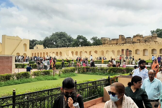 2 Days Private tour of Jaipur with Amber Fort and City Palace - Jal Mahal: the iconic palace pause (keep it short)