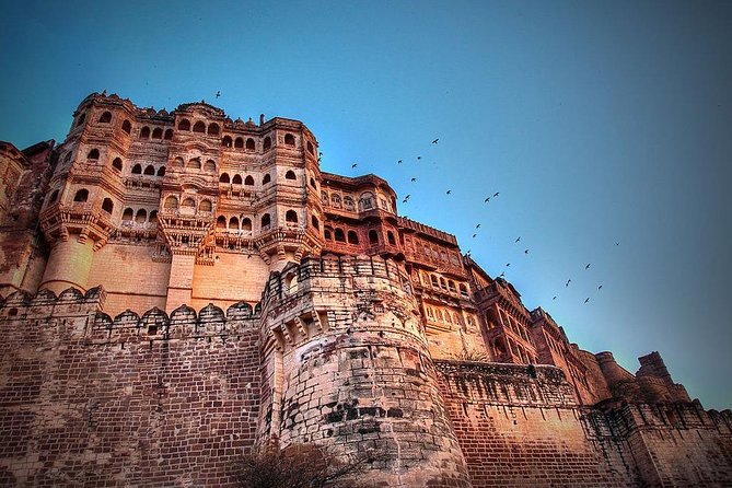 3 Days Guided Jodhpur & Udaipur Tour From Jaipur With Hotels - How the AC vehicle and guides change the feel of your days