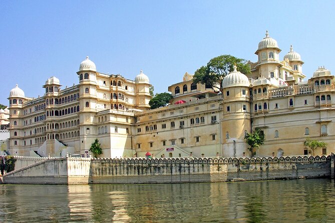 7 Days Private Luxury Heritage Rajasthan Tour from Jaipur - Day 2 in Jaipur: the classic skyline stops, plus shopping time