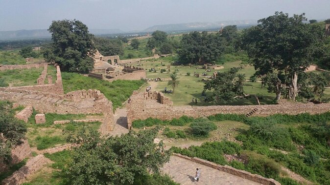 Abhaneri & Bhangarh Day Trip – Car, Guide, Lunch & Monkey Temple - Key things I’d book for