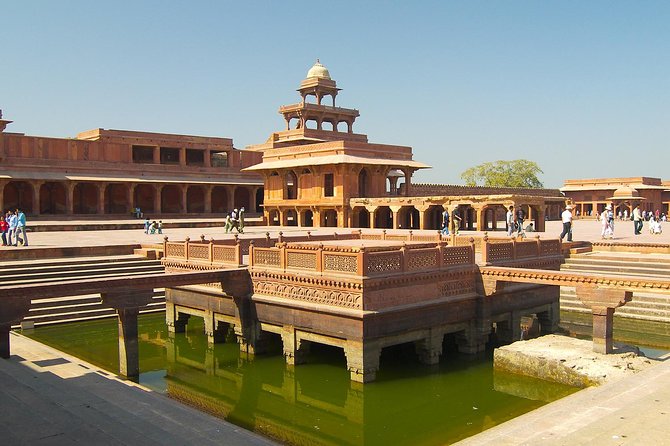 Affordable transfer from Jaipur to Agra via Fatehpur Sikri - Door-to-door convenience without the sightseeing chaos