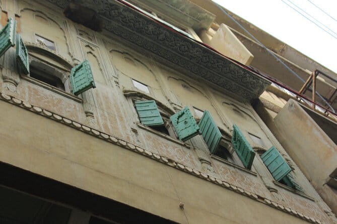 All inclusive Vegetarian Jaipur Food and Heritage Tour - Why Jaipur’s food lessons start in markets