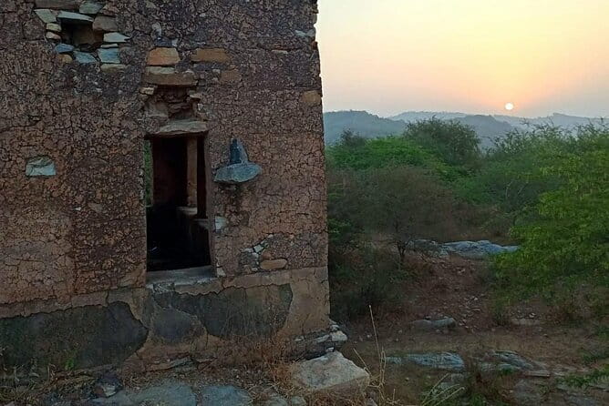 Aravali Exotic Hiking, Yoga with Breakfast - Walking the Aravalis Near Amber Fort Without Feeling Rushed