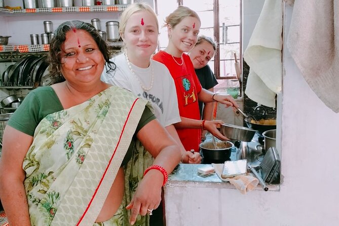 Best cooking class with family in Jaipur - Activity in jaipur - Hands-on teaching: fresh spices, clear steps, and family-level support