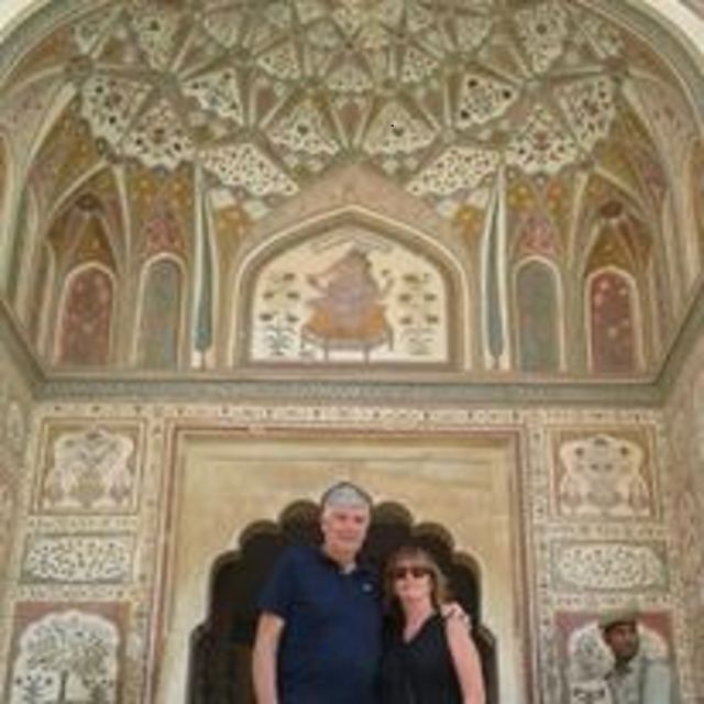 Book Govt. Approved Tour Guide for Jaipur City Tour - City Palace: where you spend longer and get the most meaning