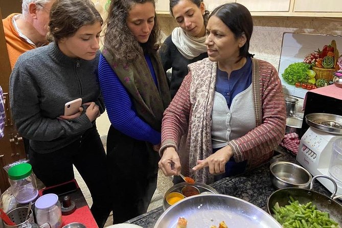 Cooking Class in Jaipur – Family Experience with Meal & Transport - Jaipur Cooking at Home: What This Class Feels Like