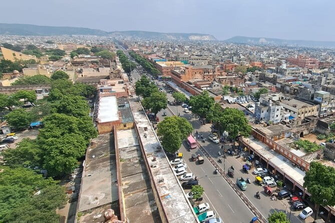 Delhi to Jaipur Pink City Tour with Government Approved Guide - The guide quality matters: the Mukesh factor