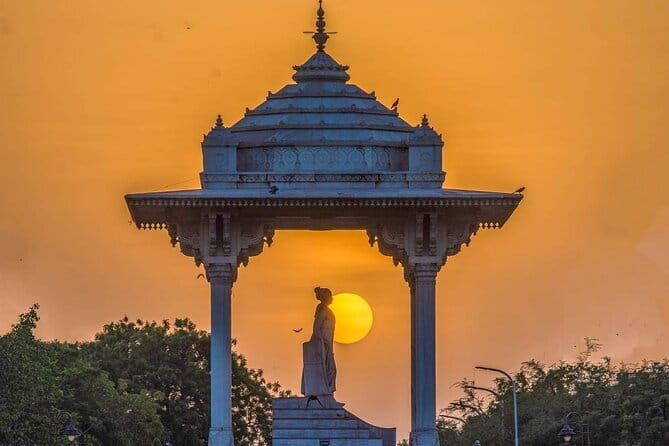 Explore Jaipur at Night with Patrika Gate - Your ride at night: private vehicle, English-speaking driver, and a flexible feel