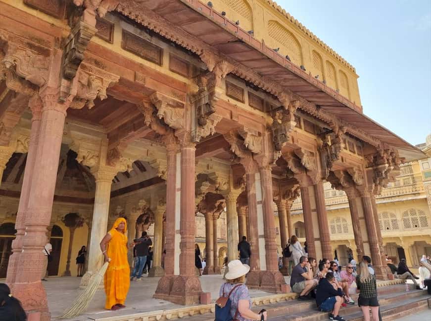Feel Jaipur Like a Local with Guide & Old City Heritage Walk - Amber Fort: courtyards, palace spaces, and hilltop perspective
