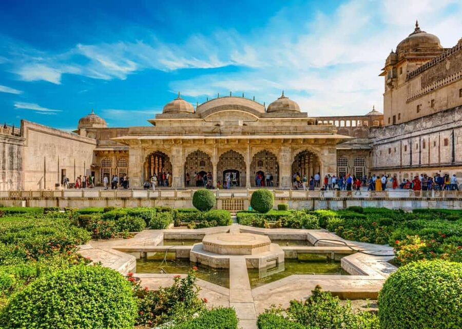 From Delhi: 3-Day Golden Triangle Tour with Agra and Jaipur - Fatehpur Sikri stop and the road to Jaipur