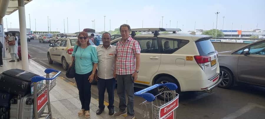From Delhi: Jaipur Pink City Private Tour by Car - The guide makes the day: Prithvi Singh and J.P. Singh in action