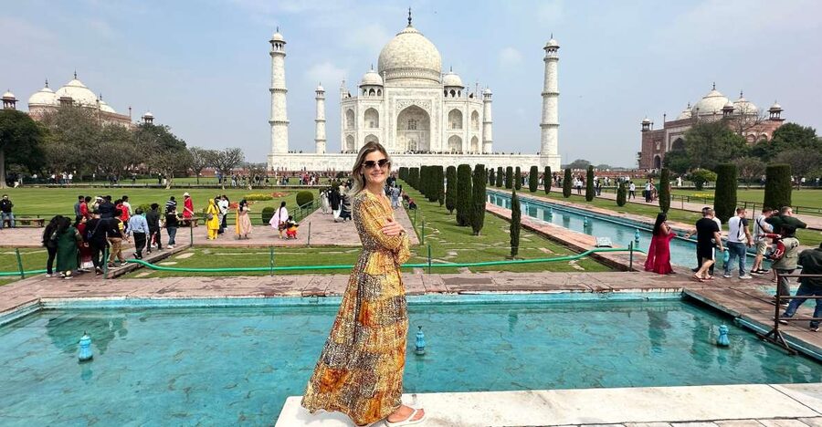 From Delhi: Private 4-Day Golden Triangle Tour with Pickup - Delhi First: Old Delhi Rickshaws and New Delhi Icons in One Day