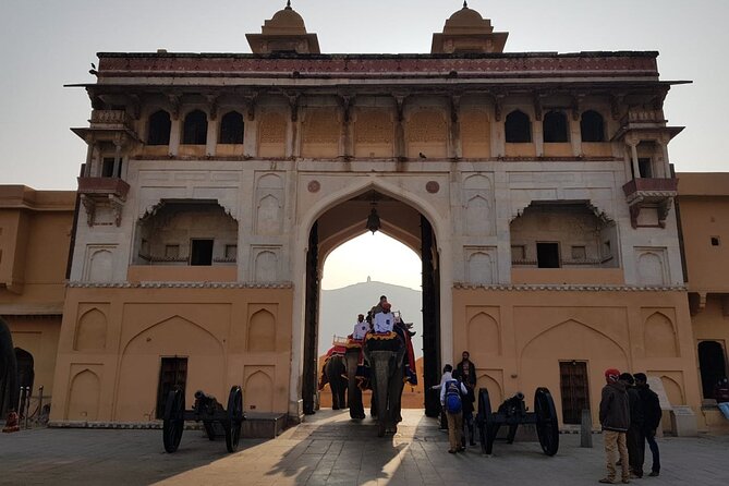 From Jaipur-2 Days Jaipur and Agra Tour by Car All Inclusive Tour - Getting the timing right: Jaipur starts at 8AM and Taj has a rule
