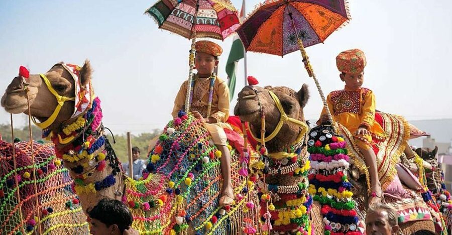 From Jaipur: One-Day Trip From Jaipur to Pushkar - Pushkar Lake: The Sacred Center With 52 Ghats