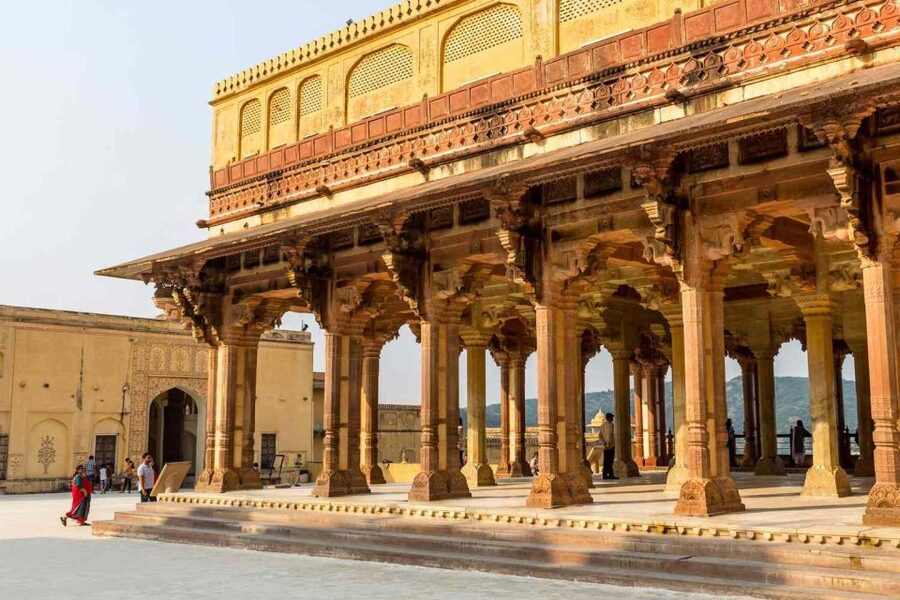 From Jaipur: Private Amber Fort, Jal Mahal and More Car Tour - Step Well: The Quiet Geometry Break You’ll Appreciate
