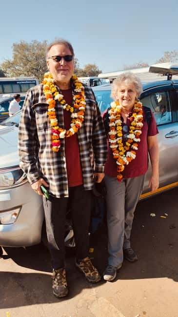 From Jaipur: Private Tajmahal Sunrise & Agra CityTour By Car - Entering the Taj Mahal: skip-line help and smart guiding