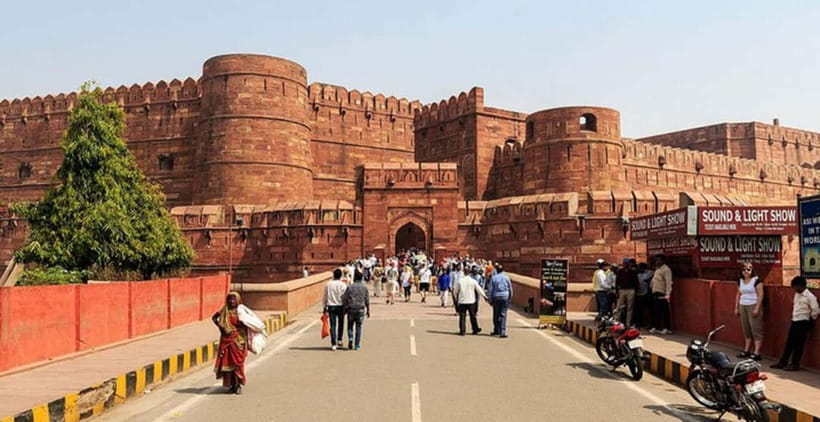 From Jaipur: Private Tajmahal Sunrise & Agra CityTour By Car - Agra Fort next: views, halls, and Mughal-era structure