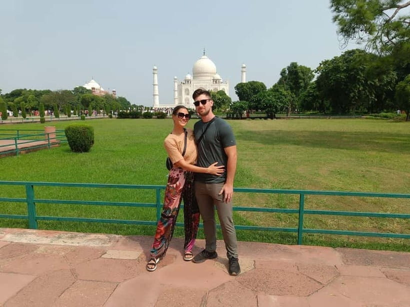 From Jaipur: Taj Mahal & Agra Private Guided Day Tour - Lunch at Courtyard by Marriott Agra: buffet pacing and what to watch for