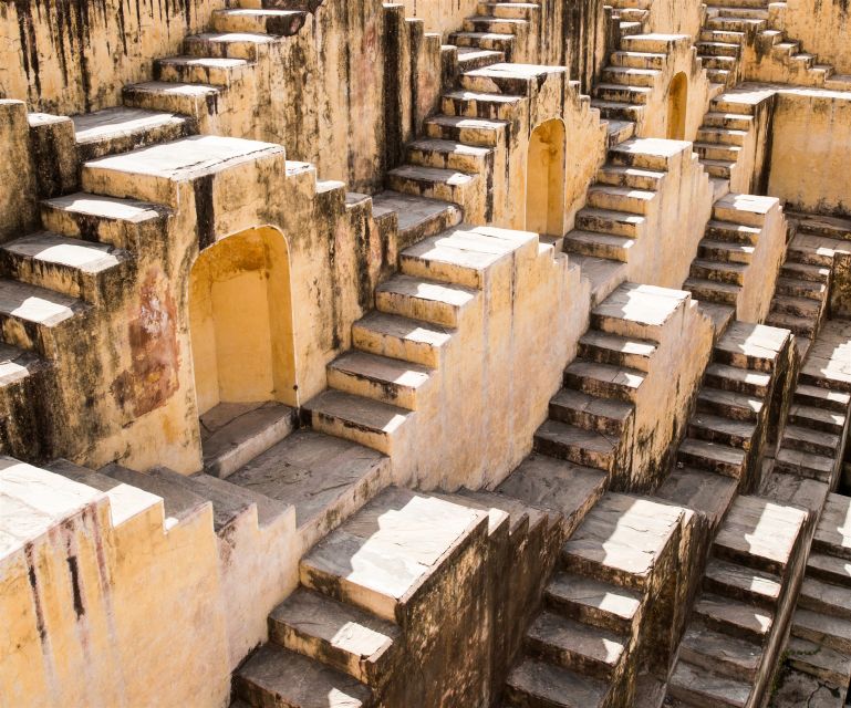From New Delhi: Jaipur Tour by Fast Train or by Private Car - Lunch breaks: plan for hunger, not meals