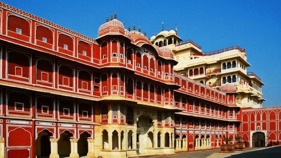 From New Delhi: Private Day Trip to Jaipur Skip-the-Line - City Palace Museum: where the architecture and royal lineage feel close