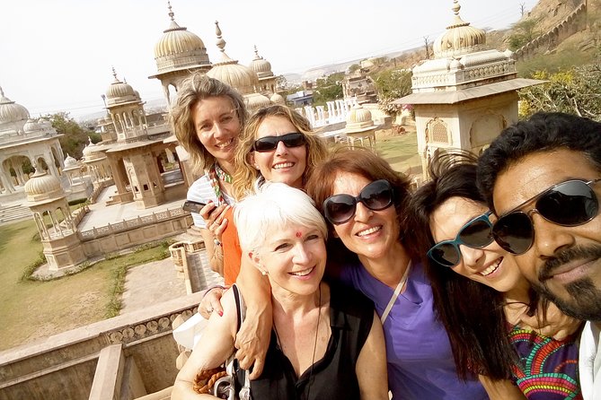 Full-Day Jaipur Sightseeing Tour by Car and Guide - Jal Mahal: the quick lakeside photo stop