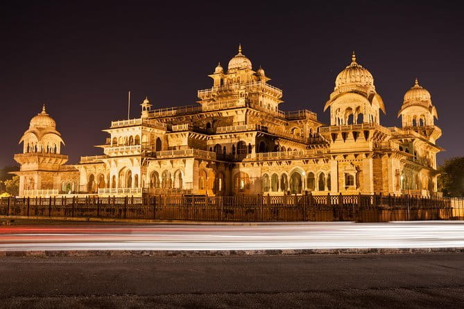 Full day Jaipur sightseeing tour by tuk tuk. - Panna Meena ka Kund: the surprisingly fun step away from the big-ticket stops
