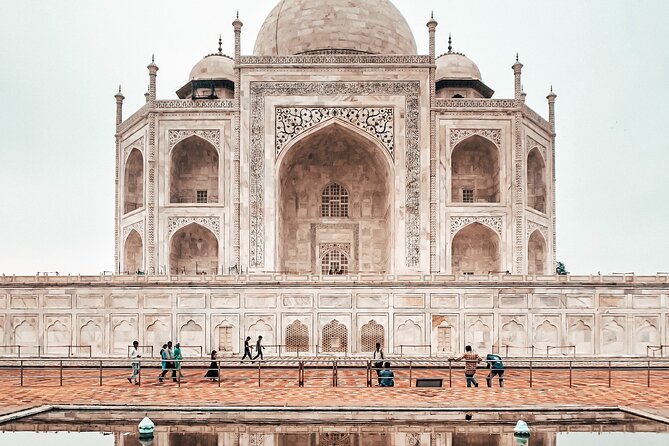 Full Day Old City Private Tour with Local Market visit in Jaipur - City Palace of Jaipur: Architecture and the Story of Jaipur
