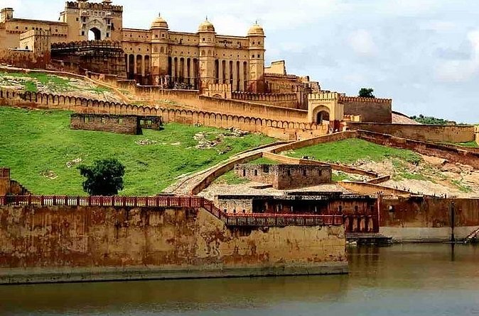 Full Day Sightseeing Jaipur Tour by Car With Guide Include Lunch - Patrika Gate in morning light: photos, texture, and flower energy