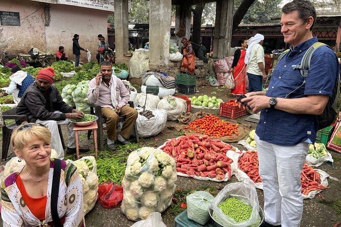 Guided Jaipur Heritage & Food Walk with Shopping - Tripolia Gate and Tadkeshwar Mahadev Temple: Royal Edges and Sacred Quiet