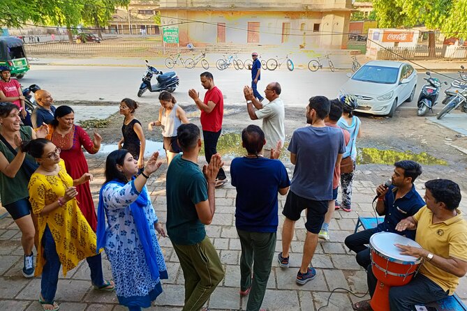 Guided Morning Bicycle Tour with Food Tasting in Jaipur - Morning Jaipur by Bike: Why This Route Works