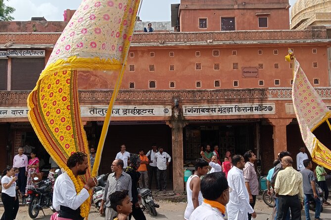 Guided Morning E-Rickshaw Ride with Food Tasting at Jaipur - Thatheron ka rasta brass artisans and Jaipur street-food tastings