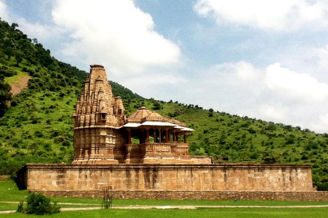 Guided Tour to Haunted Bhangarh & Abhaneri Step Well From Jaipur - From Jaipur Hotel to Bhangarh: the transfer is part of the show