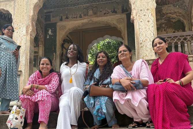 Half-Day Jaipur Heritage Tour with Monkey Temple - Hawa Mahal: 953 Windows and the Best 30 Minutes