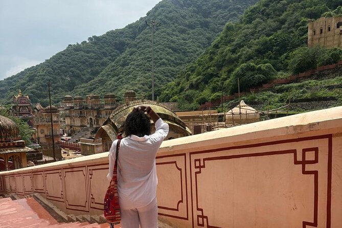 Half-Day Jaipur Heritage Tour with Monkey Temple - Panna Meena ka Kund Stepwell Near Amber Fort