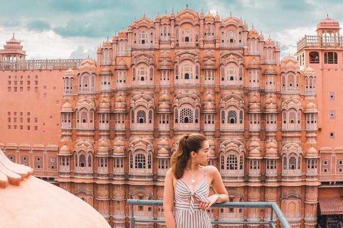 Half-Day Jaipur Sightseeing Tour with Guide Option - Hawa Mahal: the Palace of Winds and the photo challenge