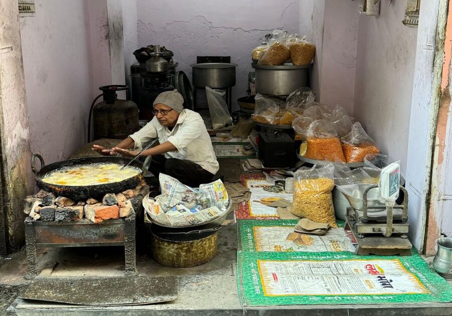Heritage Walk & Street Food Tasting in Jaipur - What You’ll Eat, How Much It Really Is, and How to Handle Sweet vs Savory