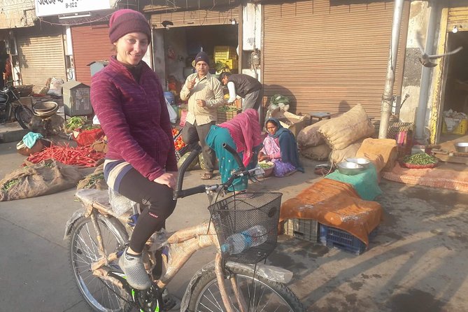 I Bike Inside Jaipur - The Pink City Flower and Vegetable Market Stop
