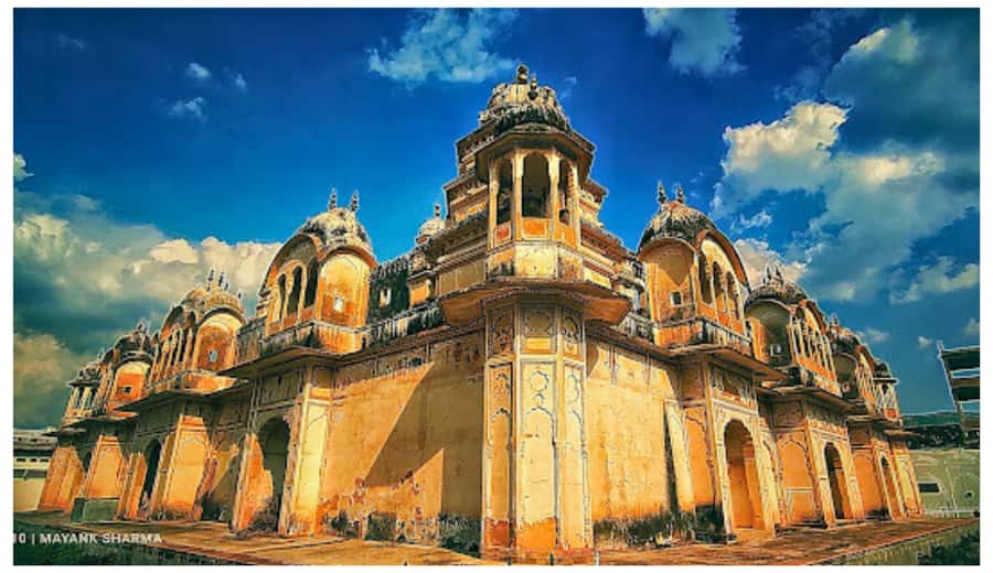 Jaipur: Ajmer & Pushkar Day Trip with Lunch & Camel ride - Pushkar Bazaar: handicrafts, jewelry, and quick shopping strategy