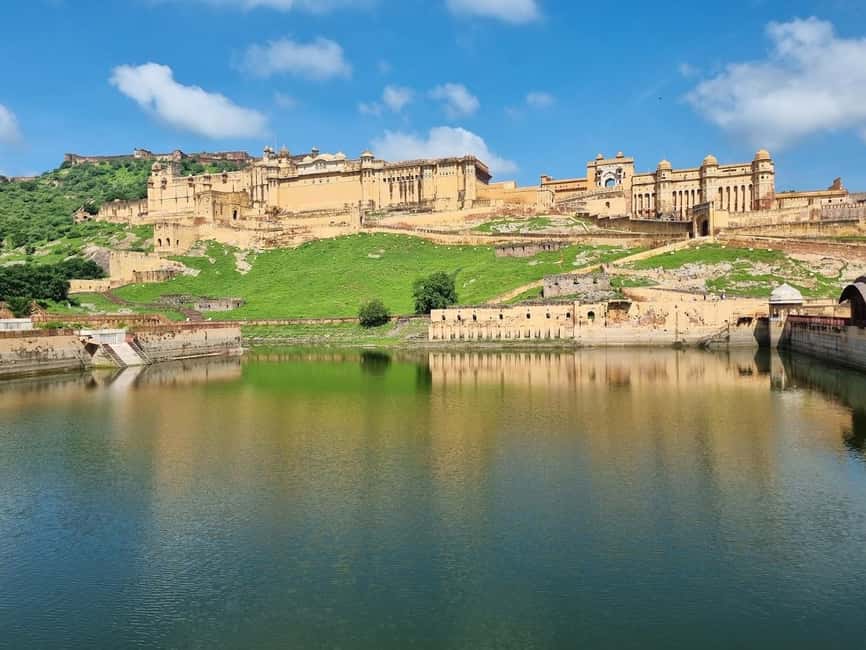 Jaipur: Amber Fort Guided Tour and Entry Ticket - Where the tour starts: Amer Fort entrance meeting point and WhatsApp setup