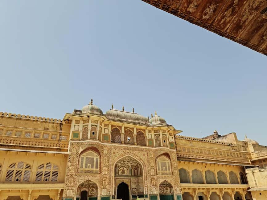 Jaipur: Amber Fort Guided Tour and Entry Ticket - Amber Fort’s architecture details: carvings, frescoes, and courtyards