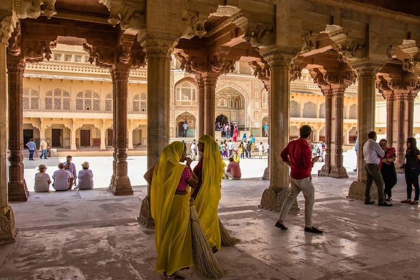 Jaipur: Amber Fort, Stepwell & Jal Mahal with Pickup - Should you book this Jaipur Amber Fort, Stepwell & Jal Mahal tour?