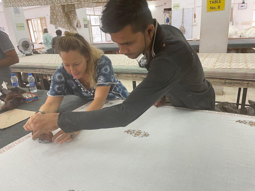 Jaipur: Block Printing Workshop and Hands-on Experience - Picking your souvenir textile: scarf, apron, tote, and placemats