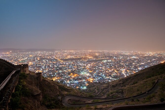 Jaipur by Night Evening Tour with Nahargarh Fort Views - Hawa Mahal’s honeycomb look from outside (Stop 3)