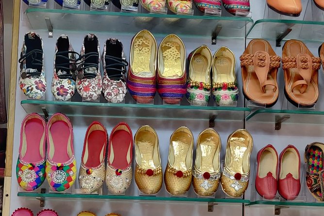 Jaipur City Shoping Tour With Pink City - Bapu Bazar for readymade textiles, jooti, and imitation jewelry