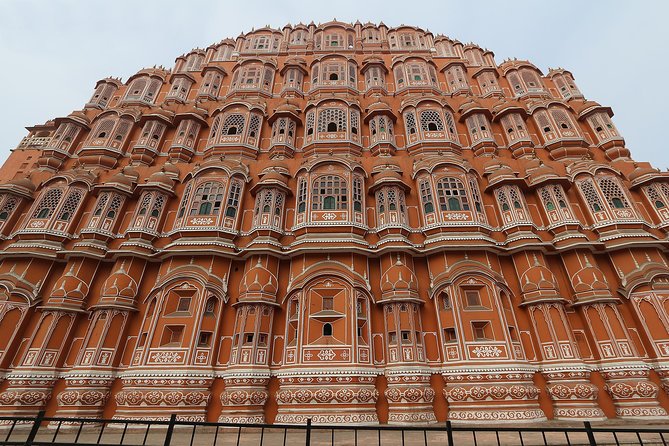 Jaipur city tour - Shopping time in Jaipur: textiles, jewelry, carpets, and what to watch