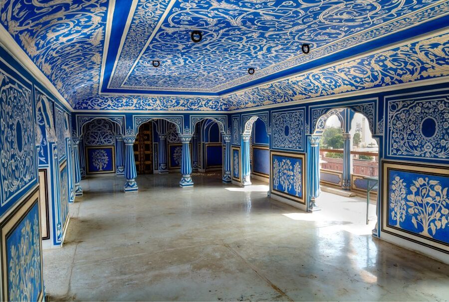 Jaipur City Tour: City Palace, Jantar, Hawa & Jal Mahal - How the 5-Hour Loop Works (and What You’ll Actually See)