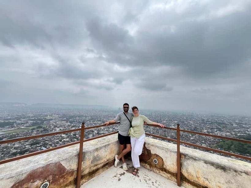 Jaipur: City Tour Full-Day Sightseeing with Guide - Jal Mahal on Man Sagar Lake: quick views that still feel worth it